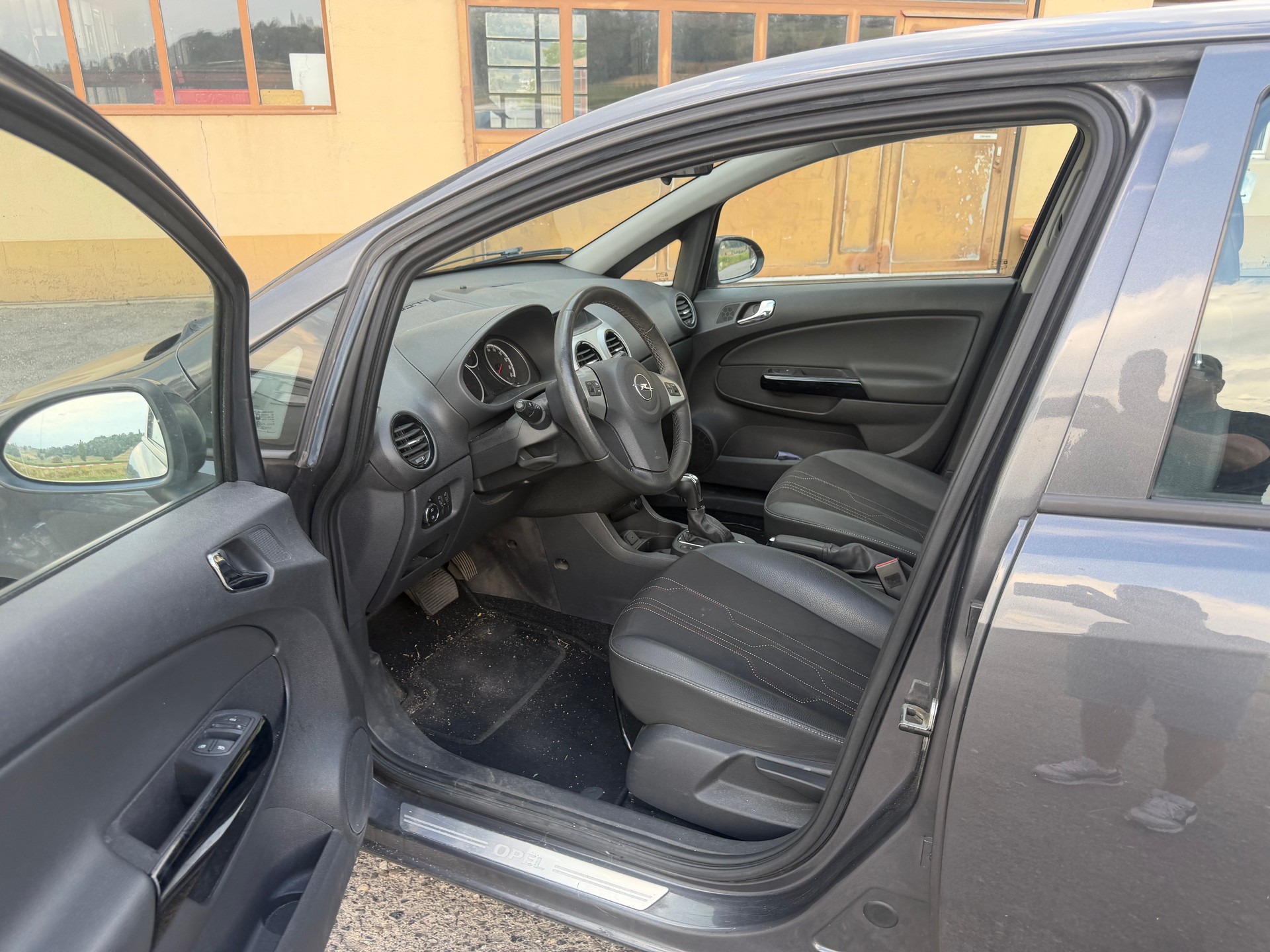 OPEL Corsa 1.4 TP Active Edition Automatic-image-10