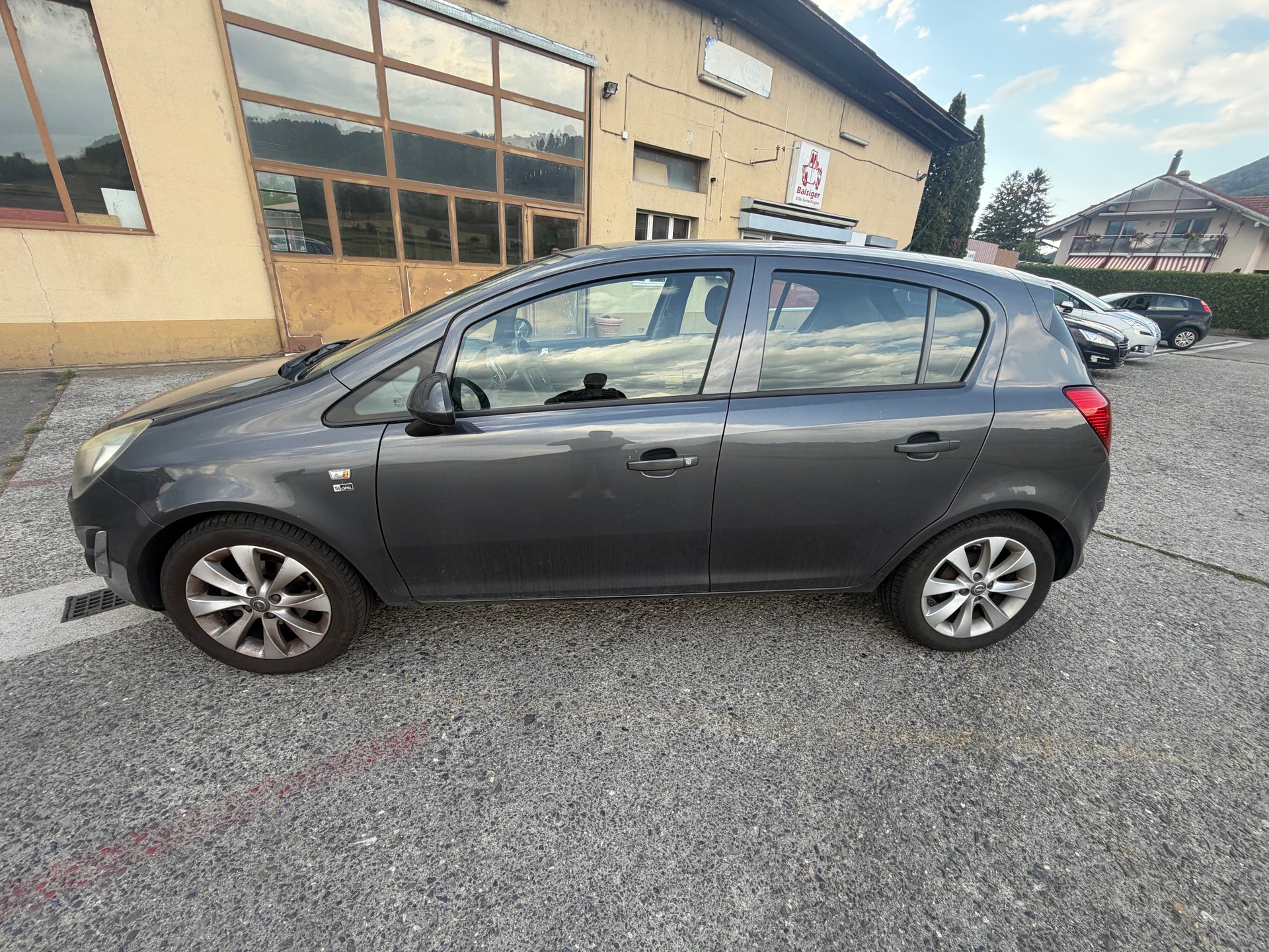 OPEL Corsa 1.4 TP Active Edition Automatic-image-8