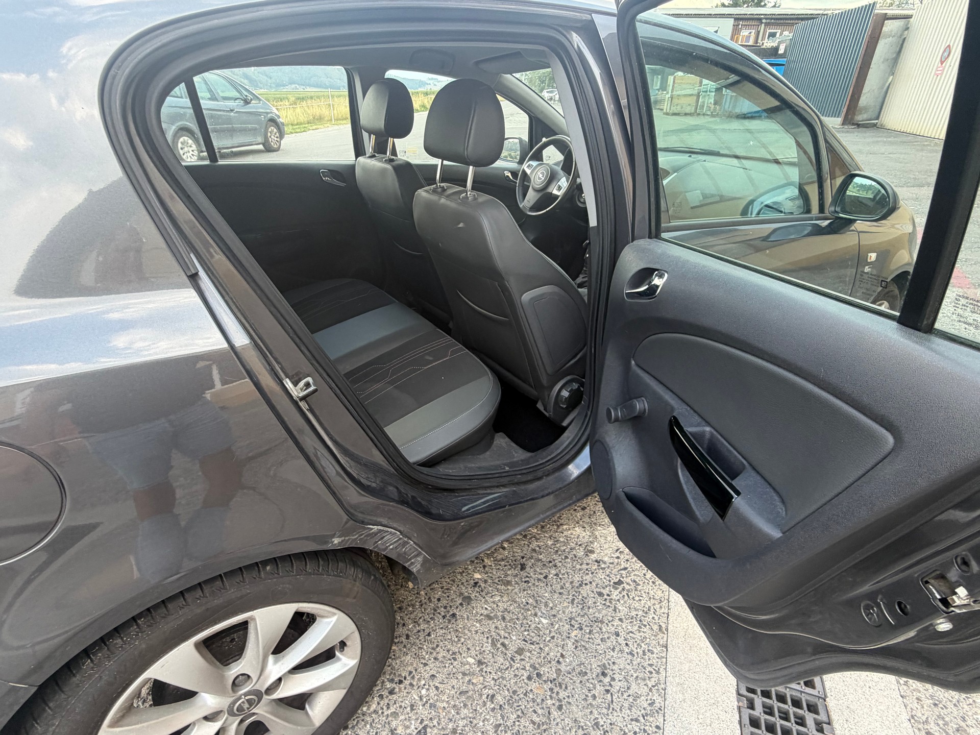 OPEL Corsa 1.4 TP Active Edition Automatic-image-6