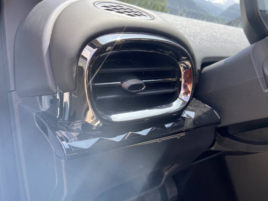 JAC E30X Electric-image-9