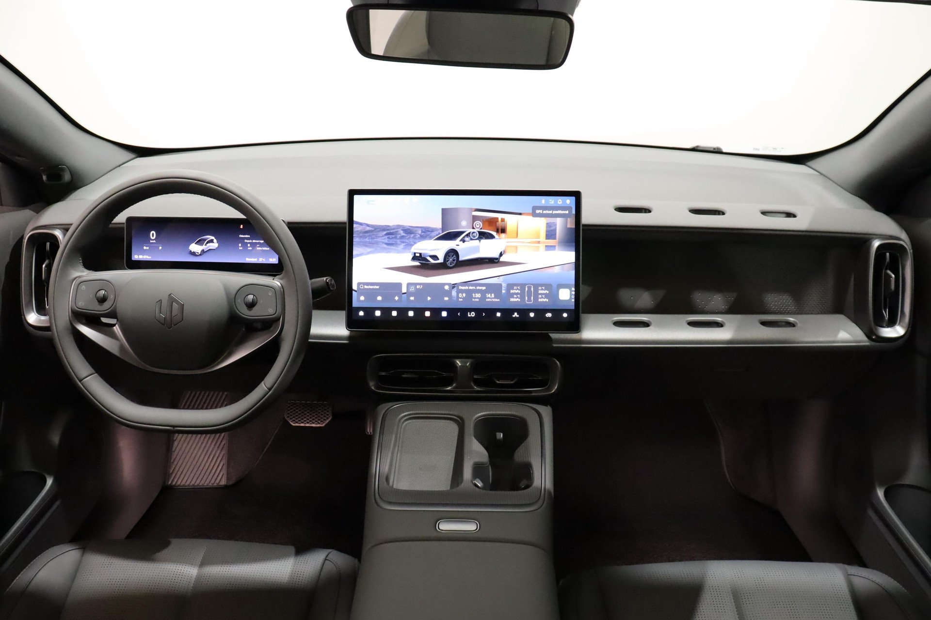 LEAPMOTOR B05 EV-image-5