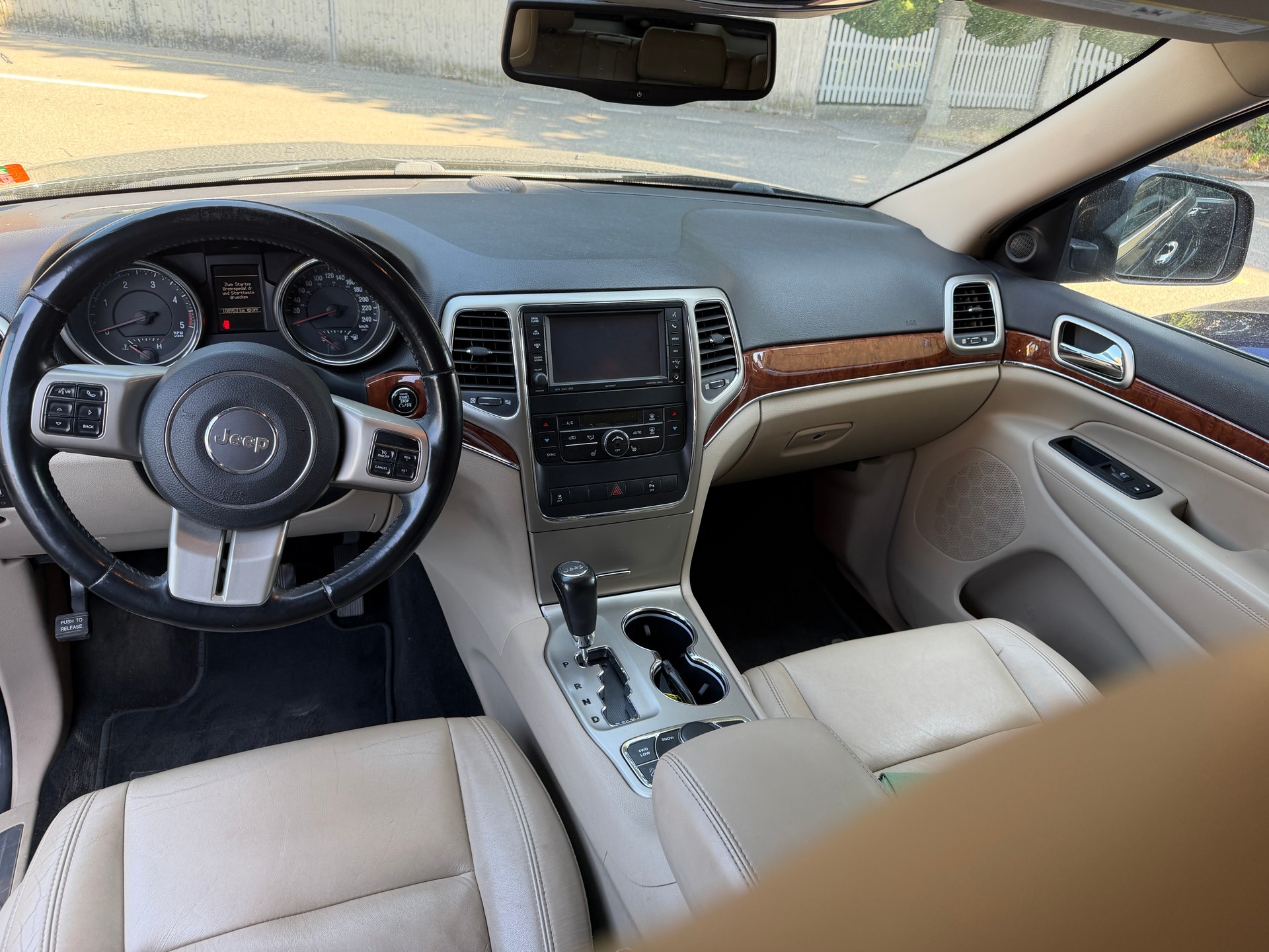JEEP Grand Cherokee 3.0 CRD Limited Automatic-image-5