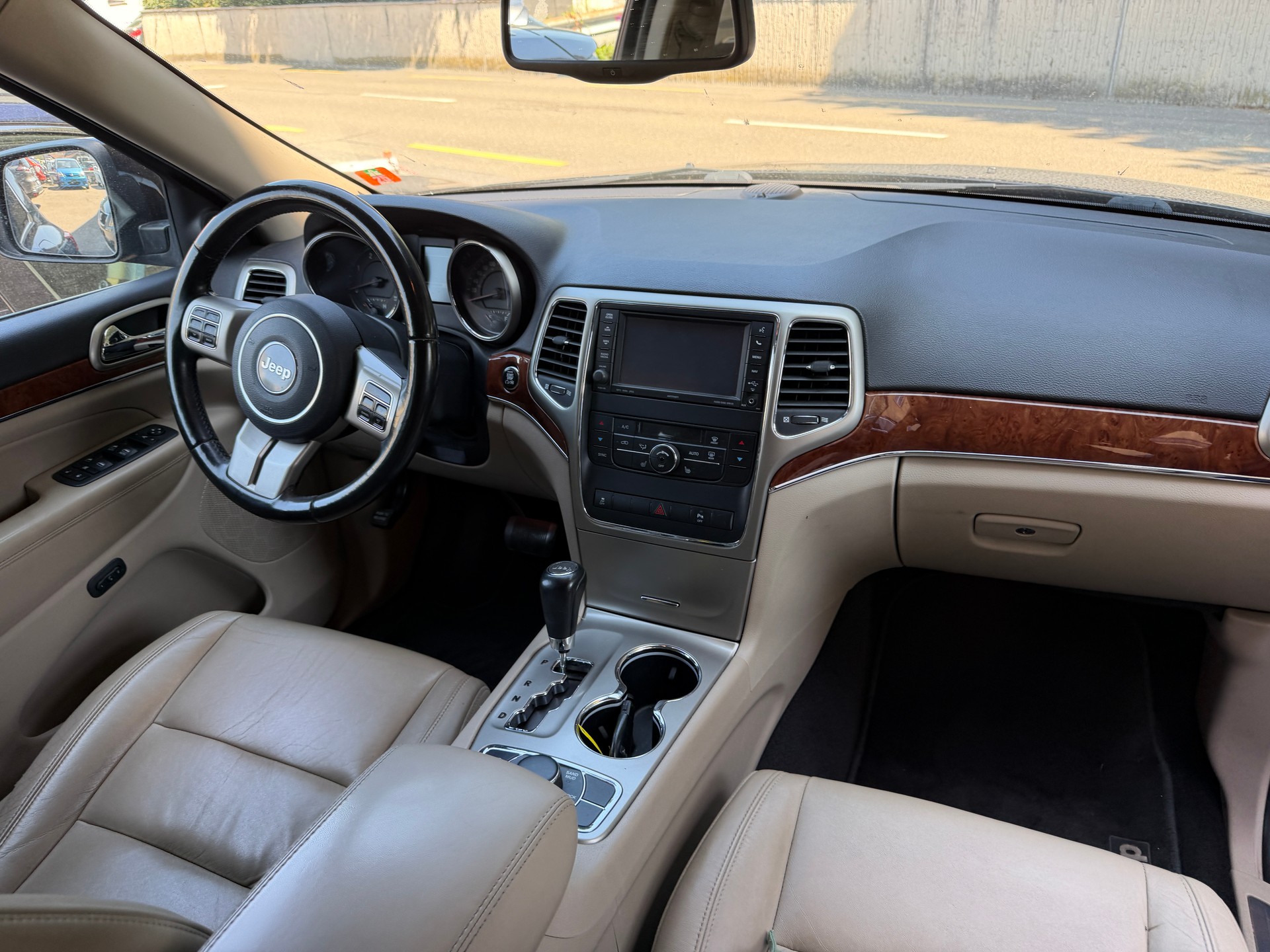 JEEP Grand Cherokee 3.0 CRD Limited Automatic-image-8