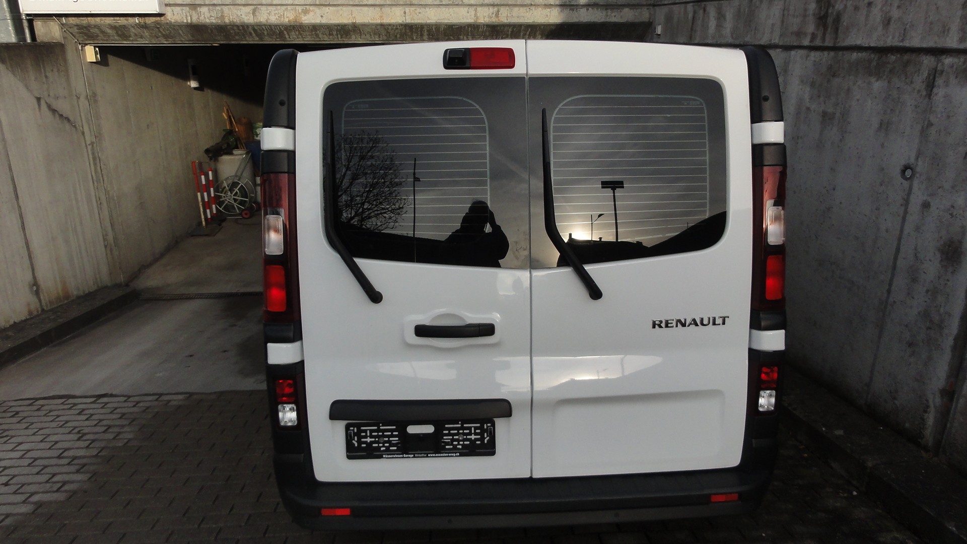 RENAULT Trafic 2.0 dCi 120 3.0t Business L1H1-image-2