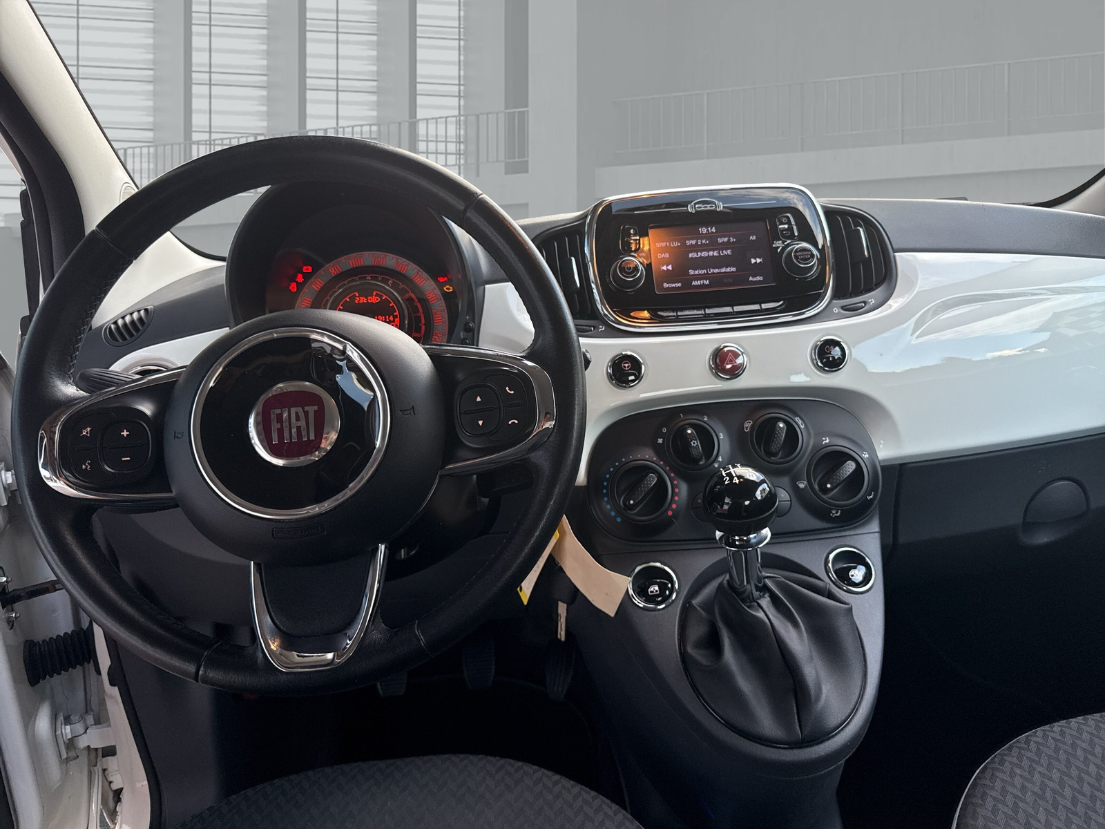 FIAT 500 1.2 Pop Star-image-9