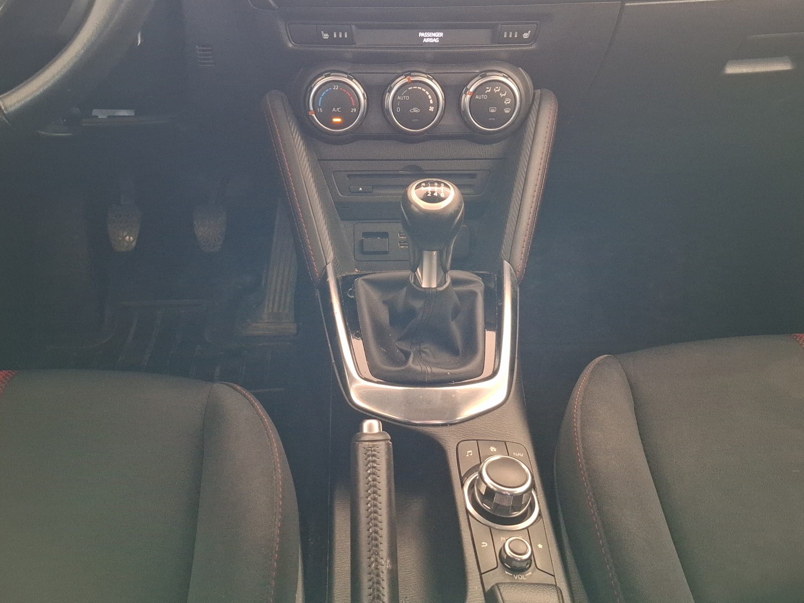 MAZDA 2 1.5i 16V Skyactiv-G Revolution // MFK 11.08.2026-image-12