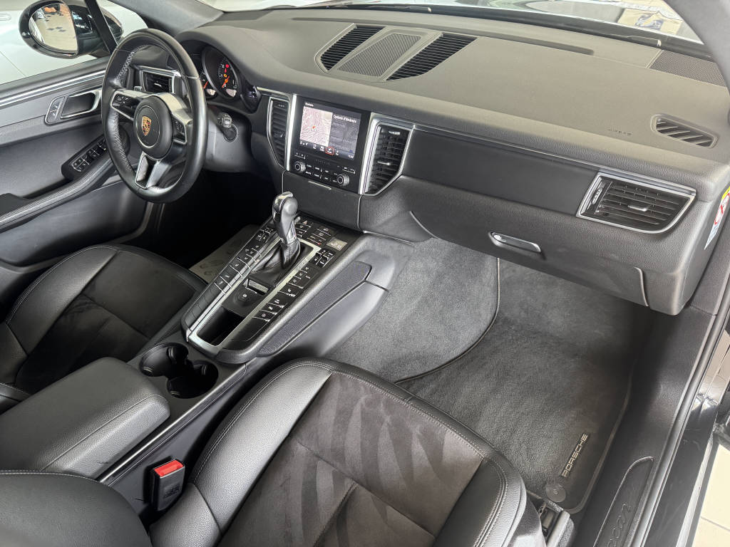 PORSCHE Macan 2.0-image-8