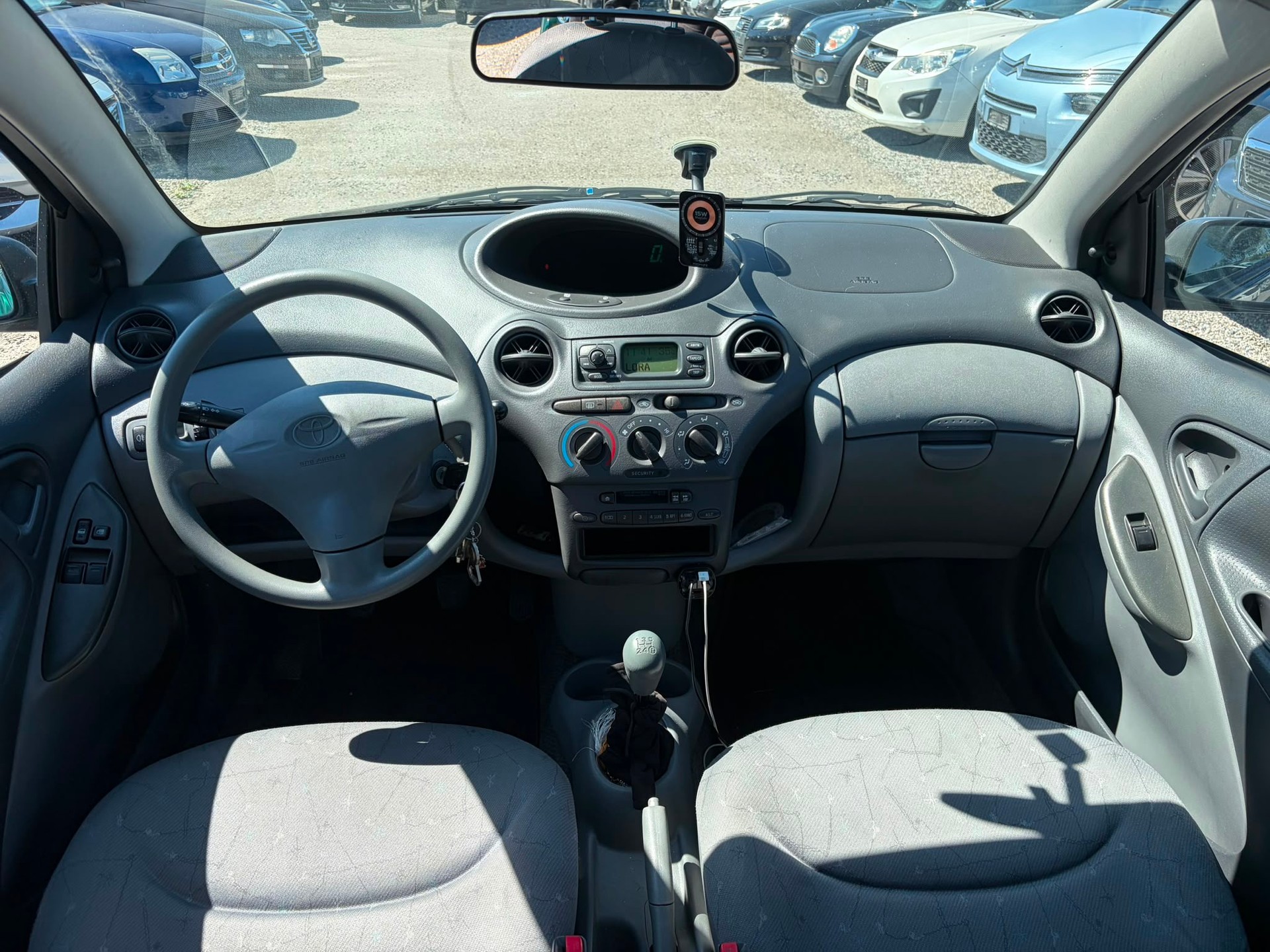 TOYOTA Yaris 1.0 Linea Luna-image-6