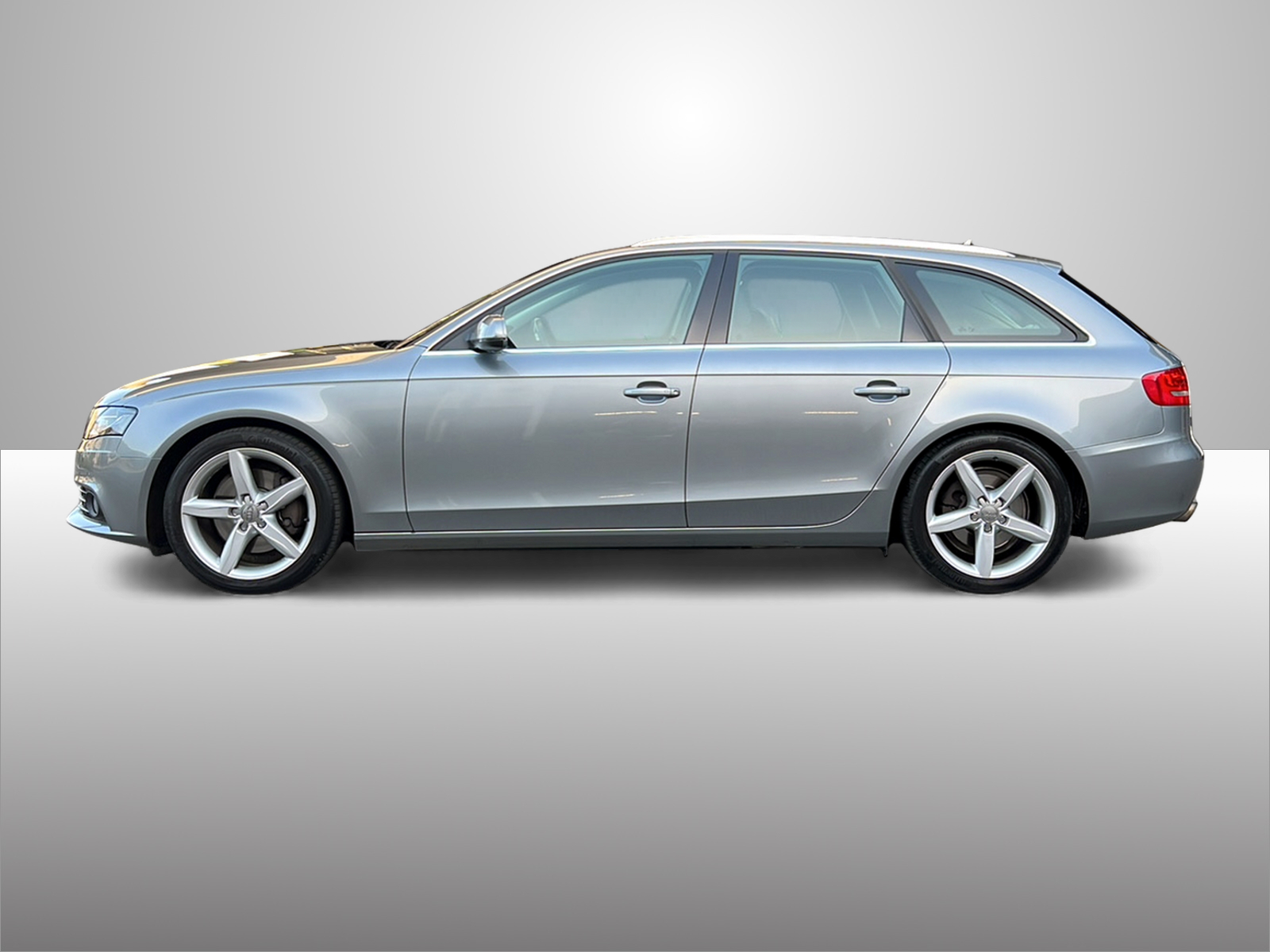 AUDI A4 Avant 2.0 TFSI quattro S-tronic-image-1
