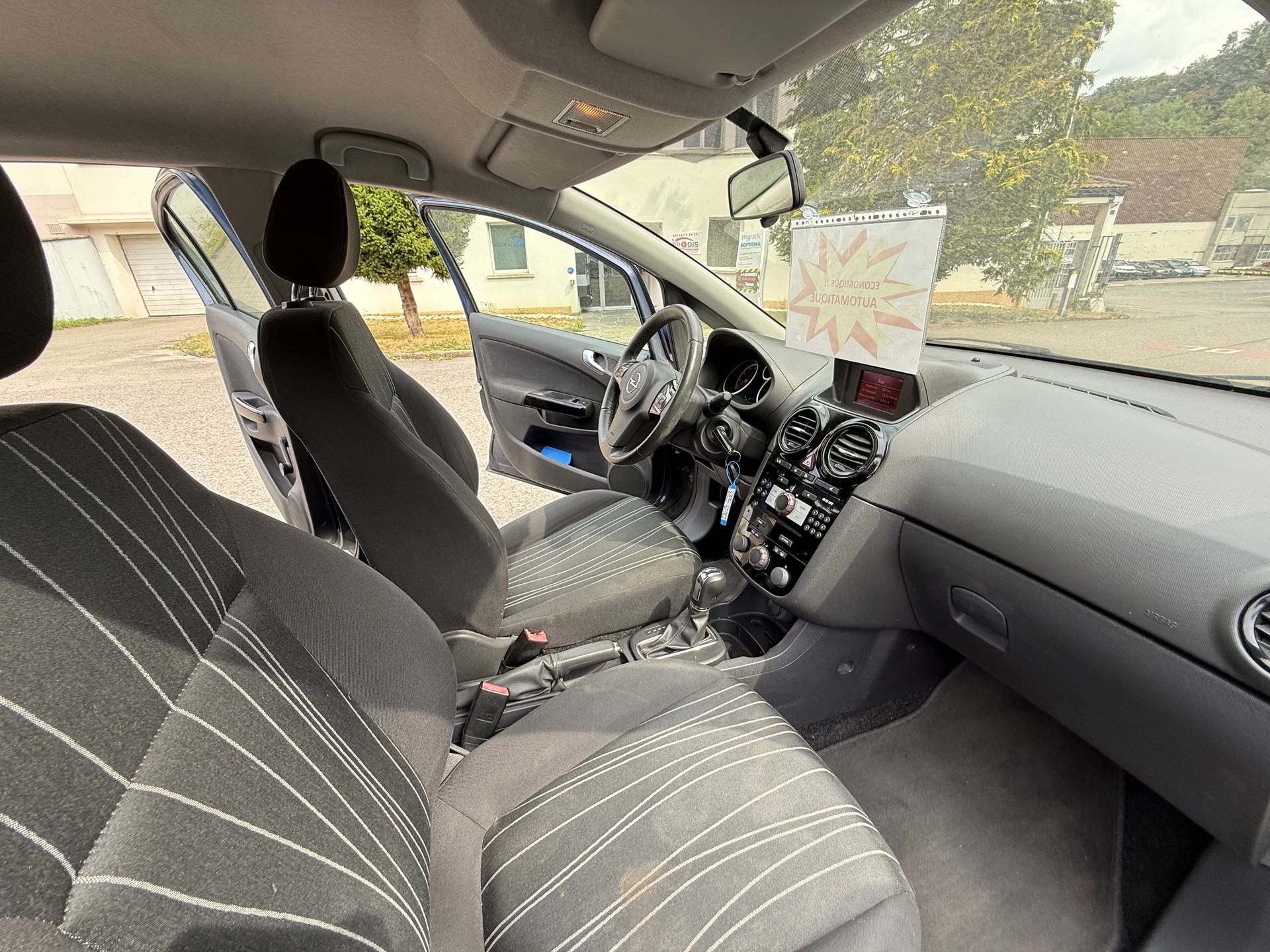OPEL Corsa 1.4 TP Color Edition Automatic-image-13
