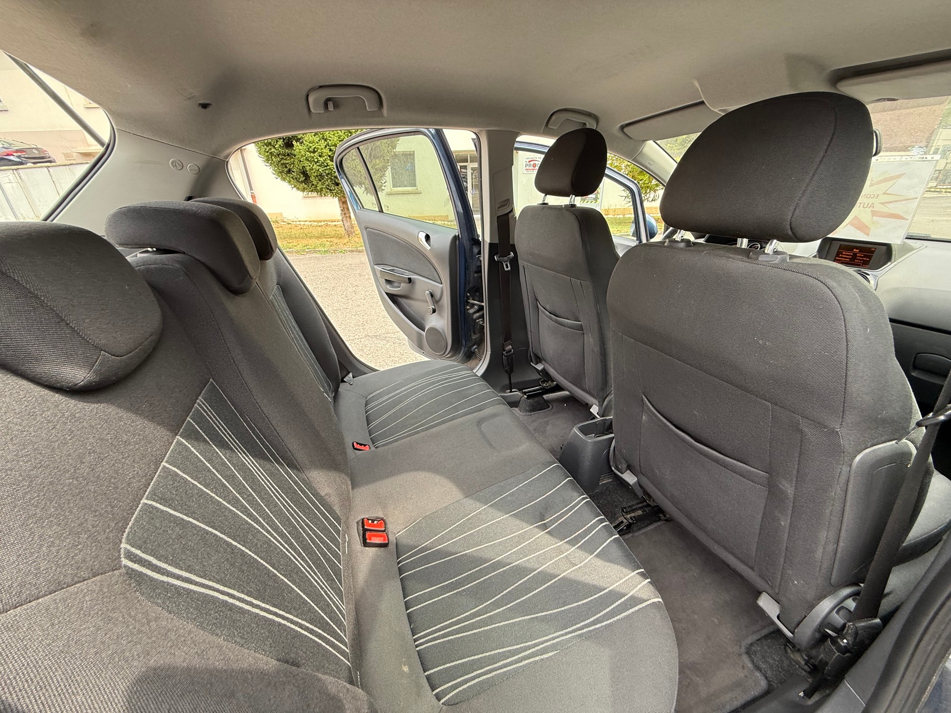 OPEL Corsa 1.4 TP Color Edition Automatic-image-12