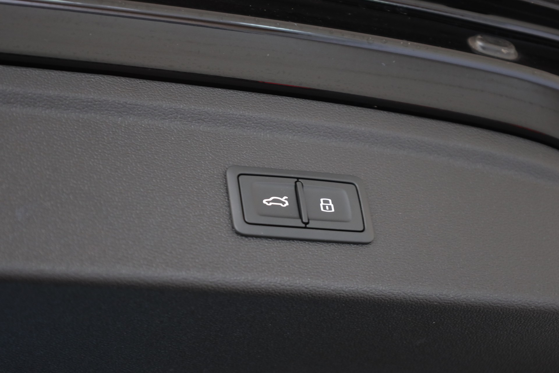 AUDI A3 Sportback 35 TFSI S-tronic-image-18