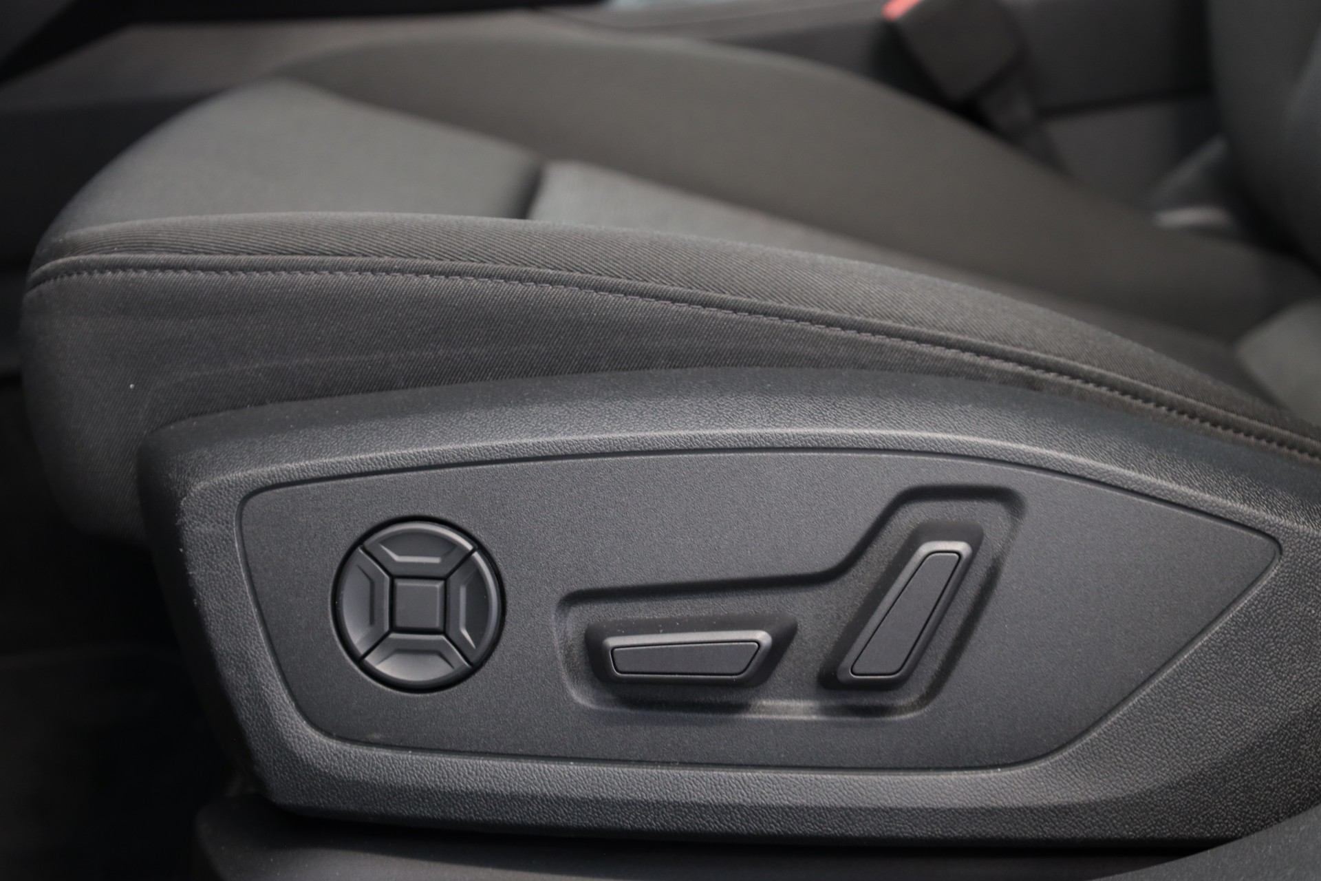 AUDI A3 Sportback 35 TFSI S-tronic-image-12