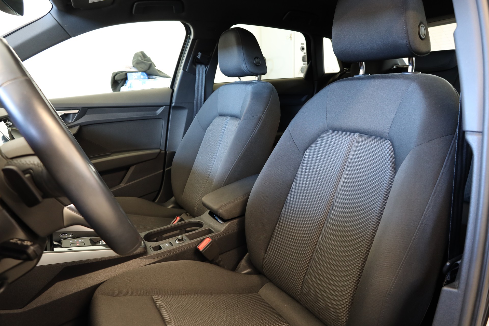 AUDI A3 Sportback 35 TFSI S-tronic-image-13