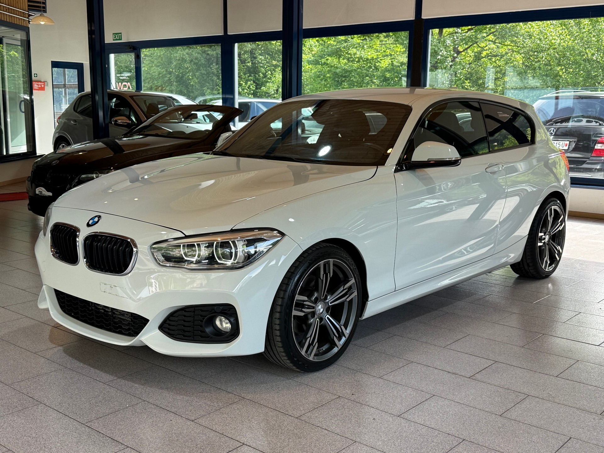 BMW 120d M Sport Steptronic-image-0