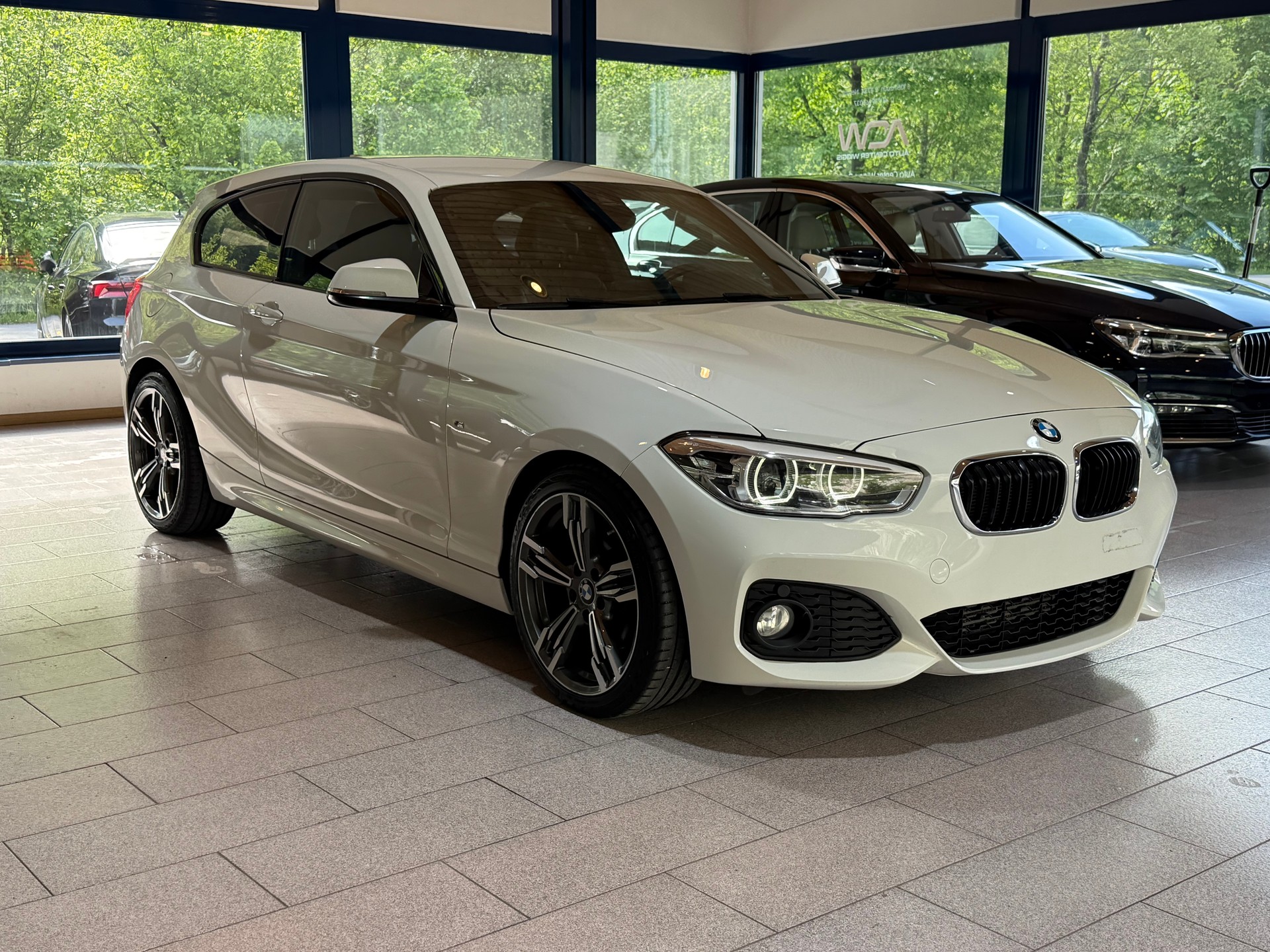 BMW 120d M Sport Steptronic-image-2