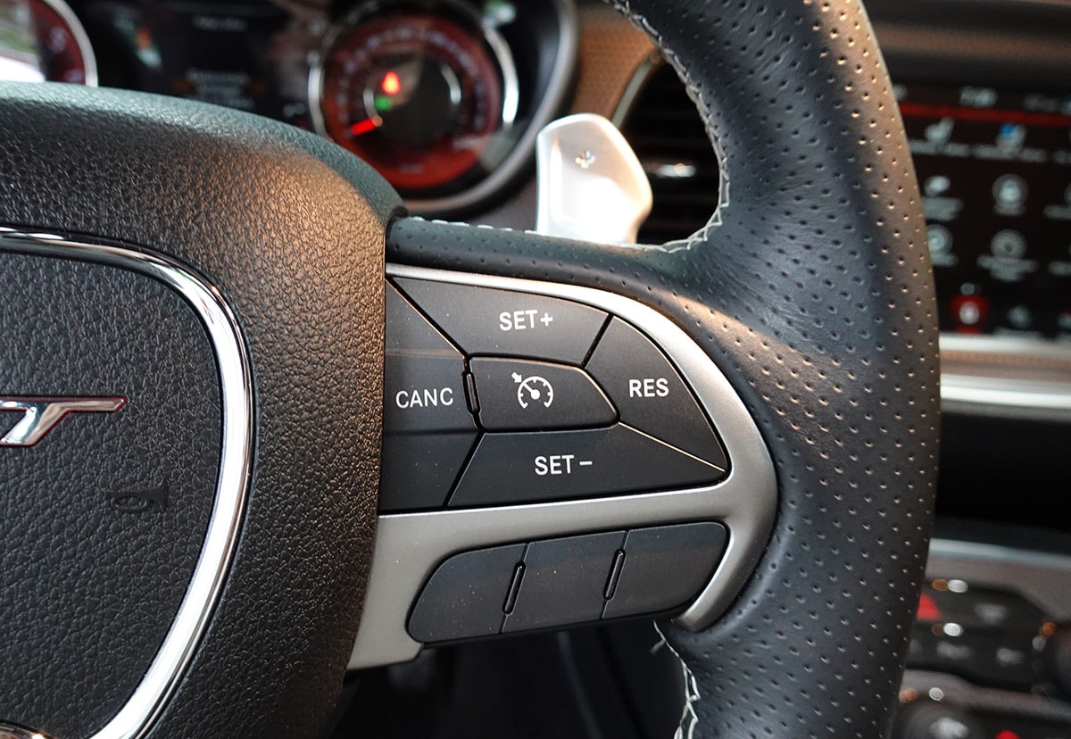 DODGE 6.2 V8 SC HEMI SRT Hellcat-image-12
