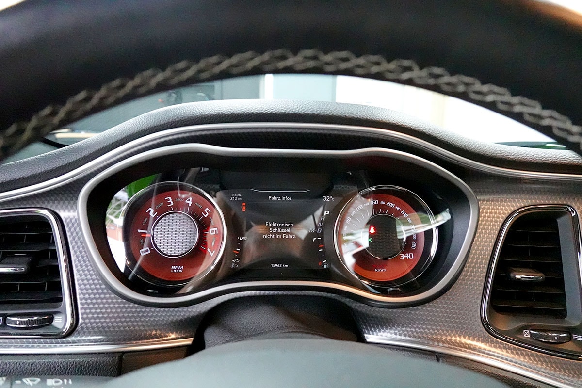 DODGE 6.2 V8 SC HEMI SRT Hellcat-image-10