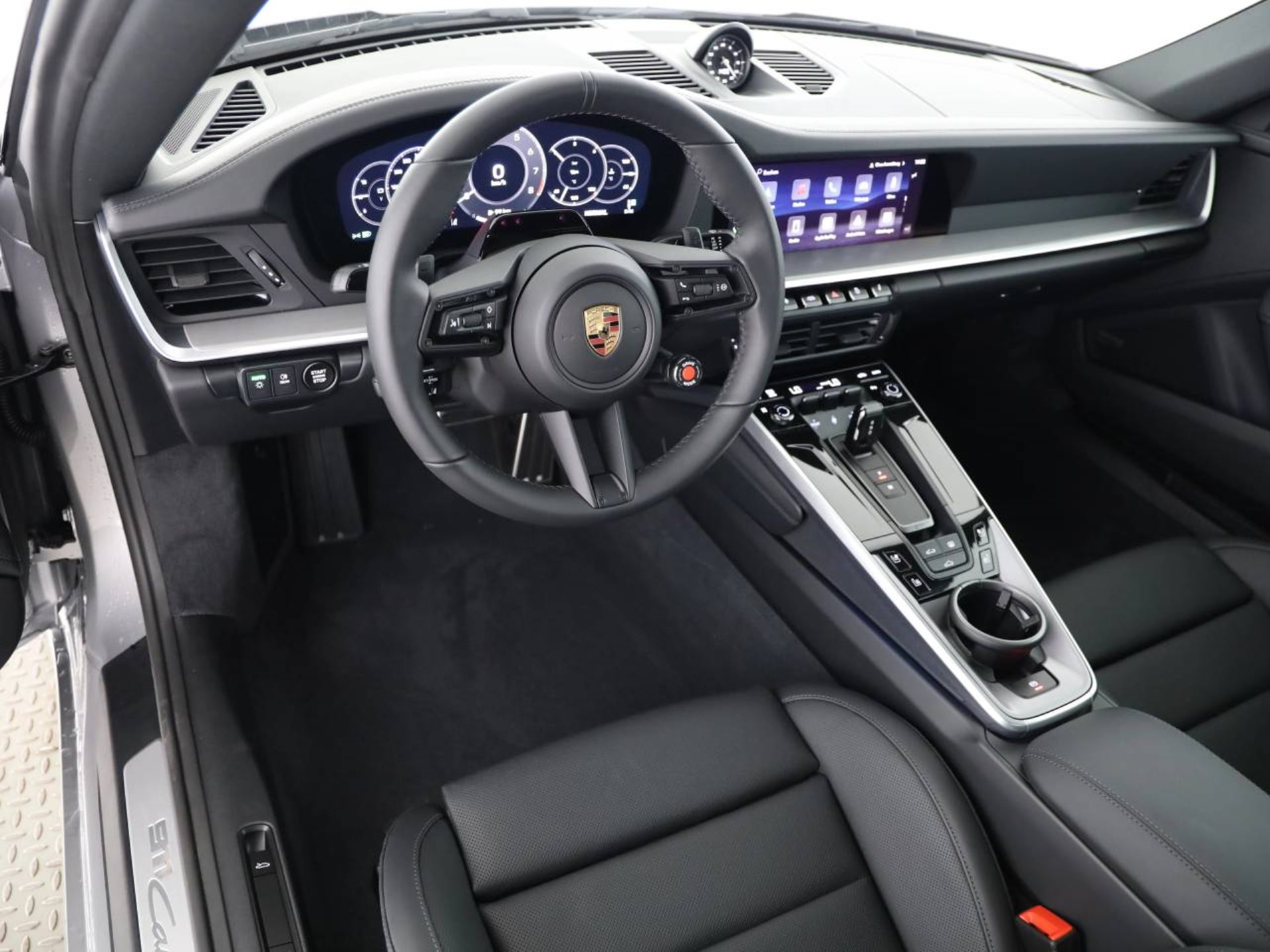 PORSCHE 911 Carrera S-image-4