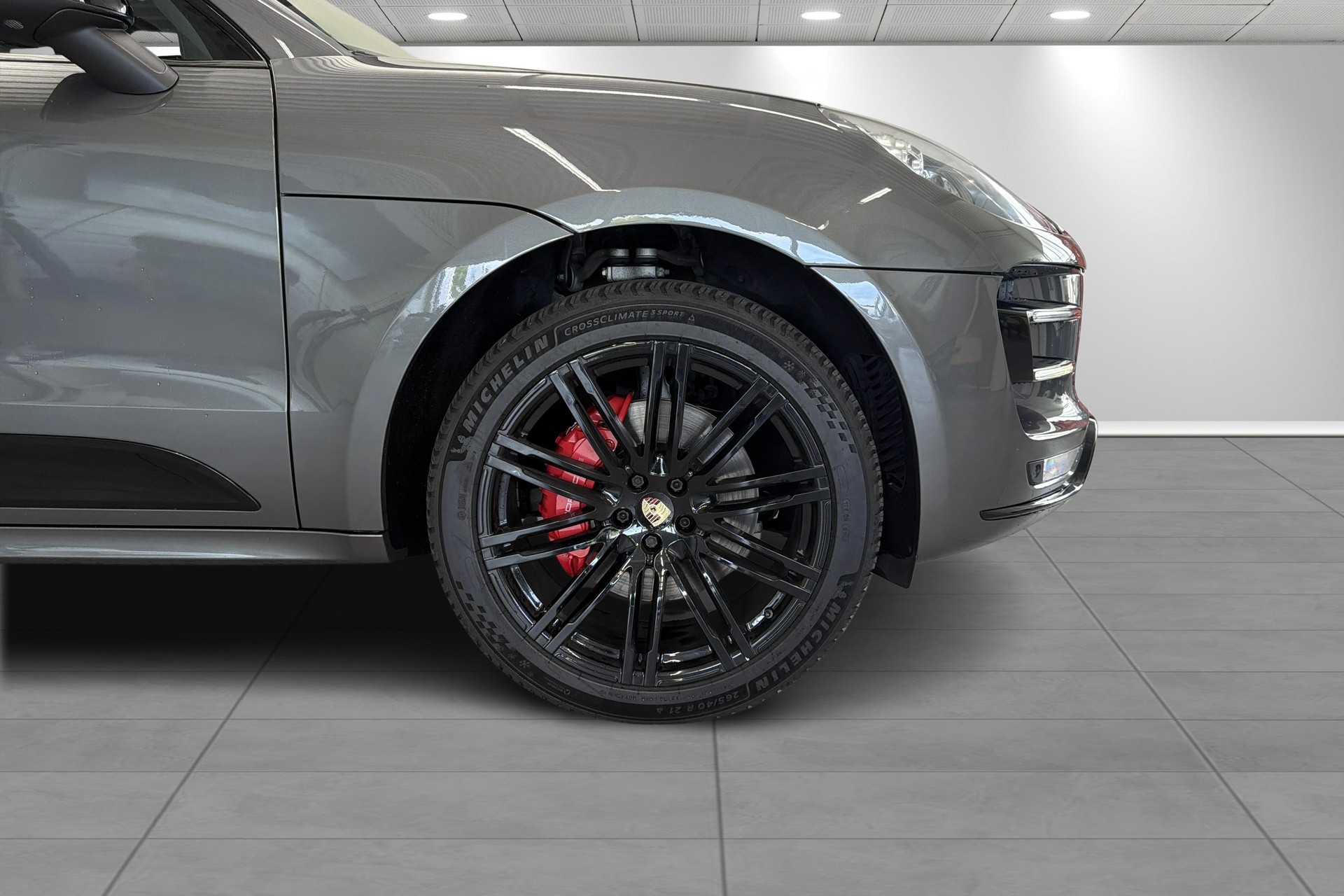 PORSCHE Macan Turbo PDK-showroom-element-3