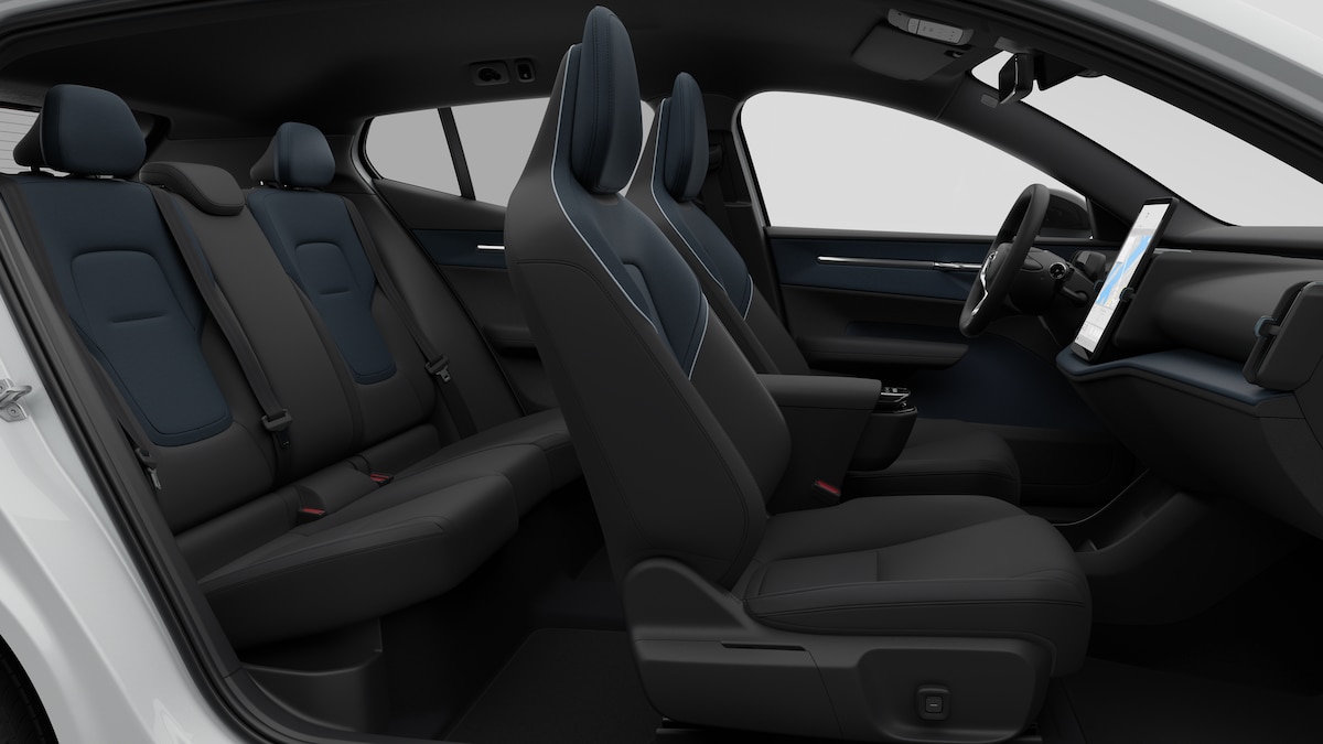 VOLVO EX30 P5 Longe Range Plus-image-13