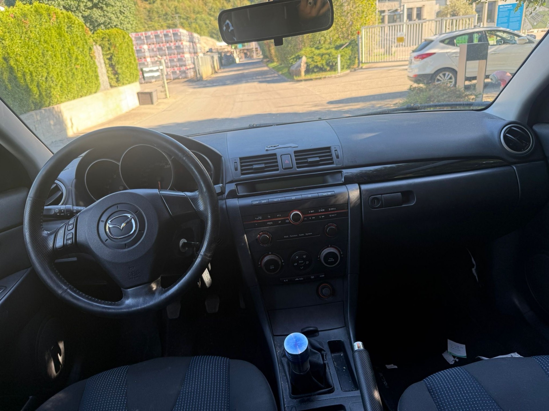 MAZDA 3 2.0 16V Exclusive-image-11
