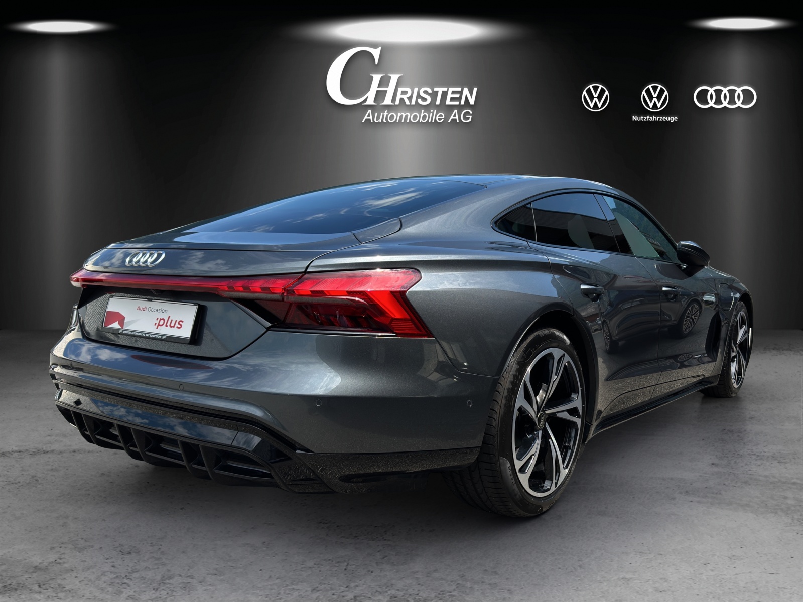 AUDI e-tron GT quattro-image-5