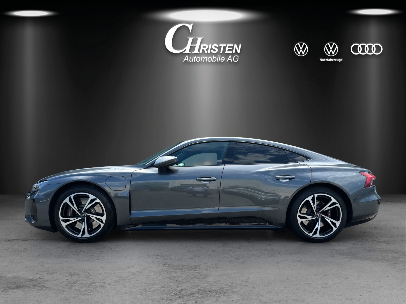 AUDI e-tron GT quattro-image-1