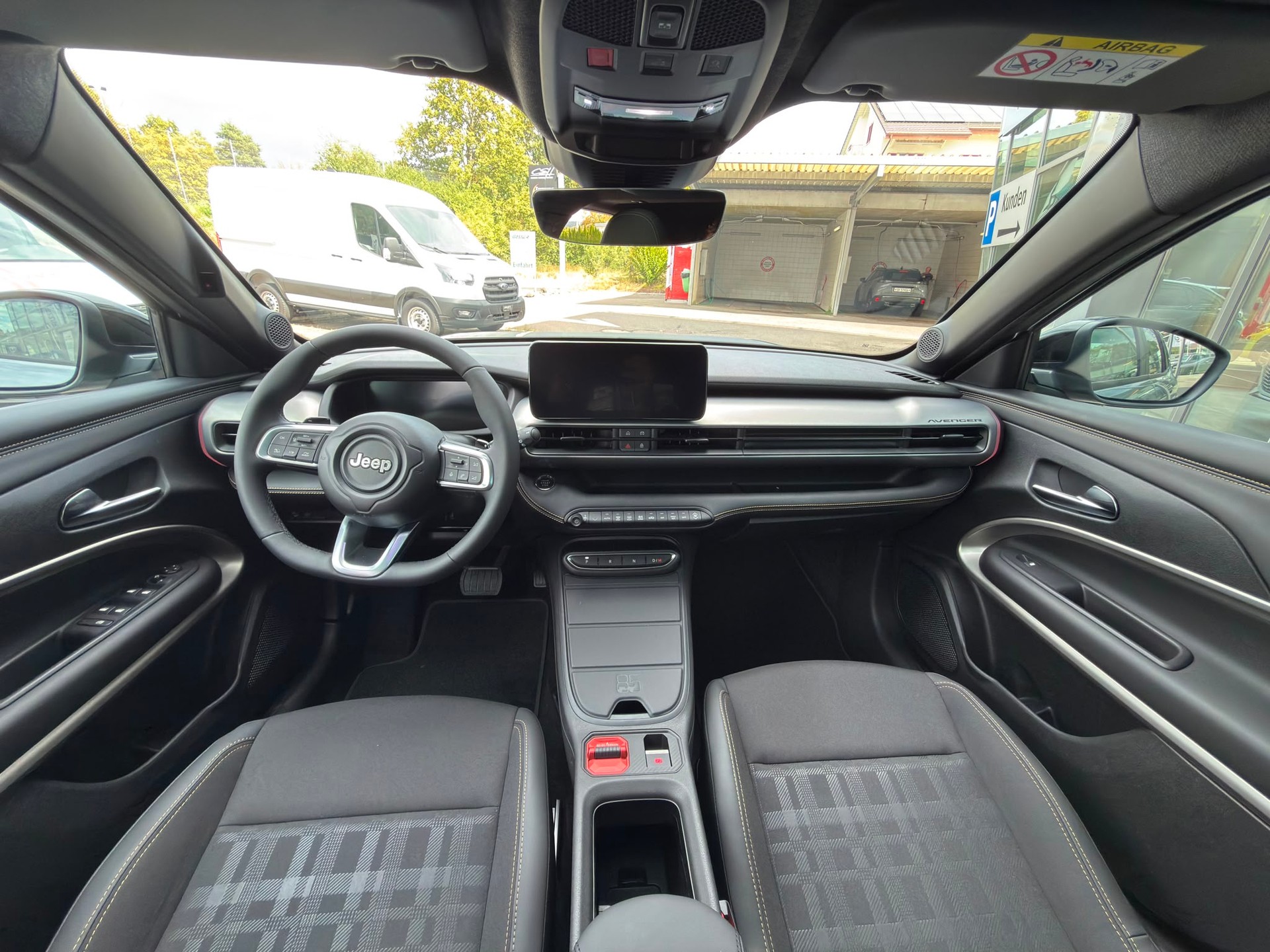 JEEP Avenger 1.2 MHEV 85th Anniversary 4xe PACK SKY-image-7