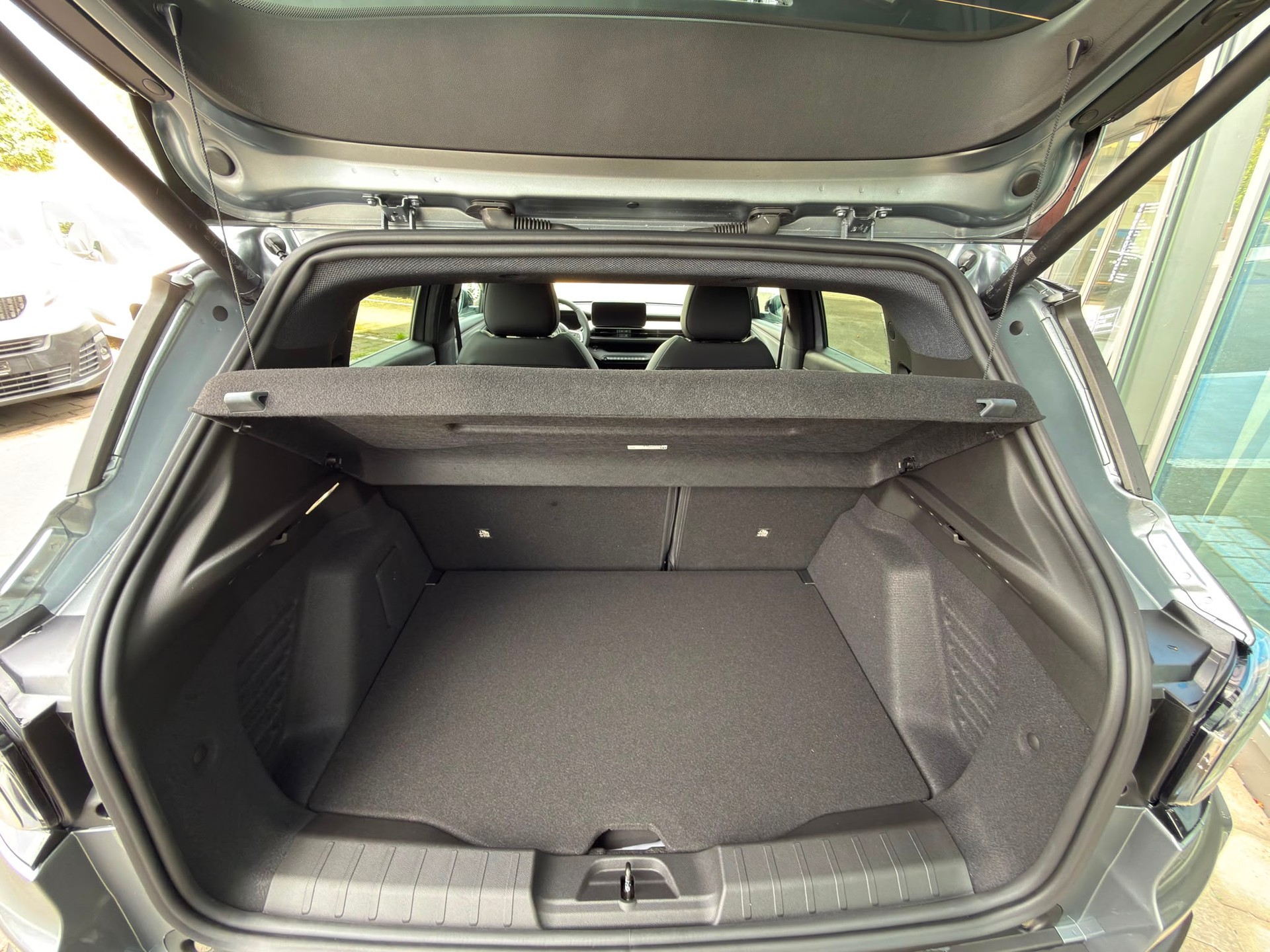 JEEP Avenger 1.2 MHEV 85th Anniversary 4xe PACK SKY-image-12