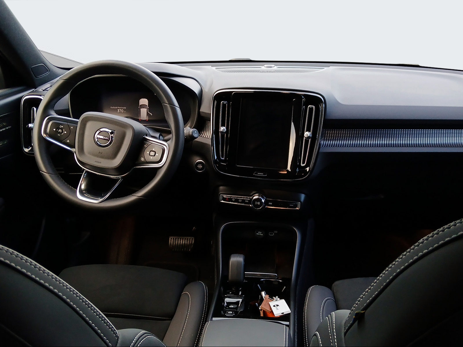 VOLVO XC40 2.0 B4 MH Plus Dark AWD-image-15