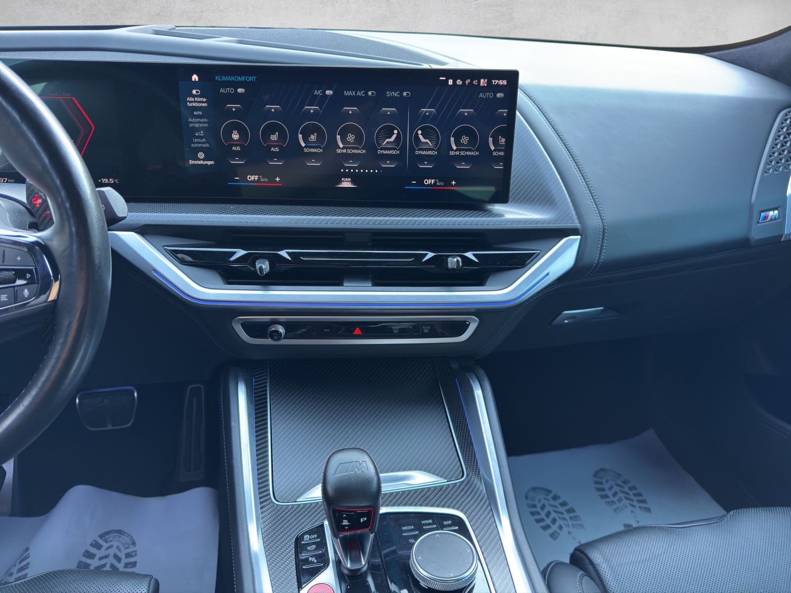 BMW XM xDrive PHEV Steptronic-image-13