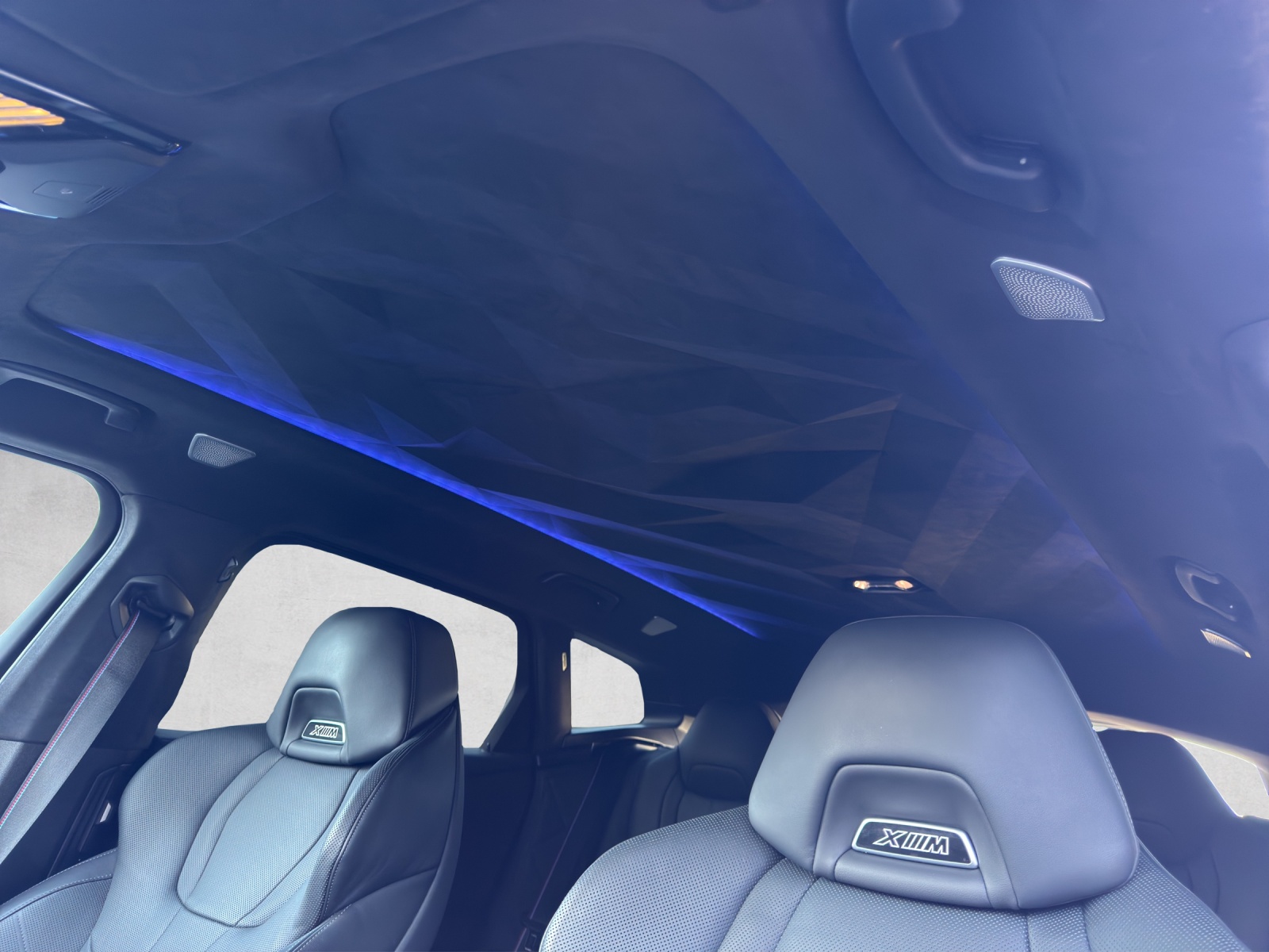 BMW XM xDrive PHEV Steptronic-image-19