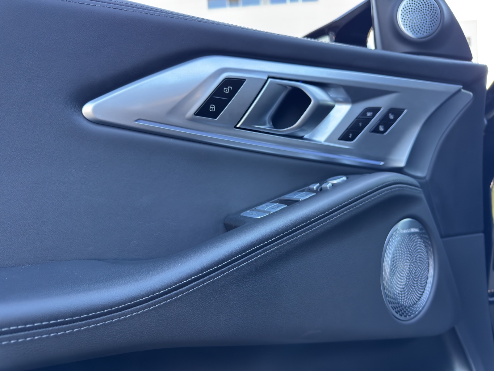 BMW XM xDrive PHEV Steptronic-image-23