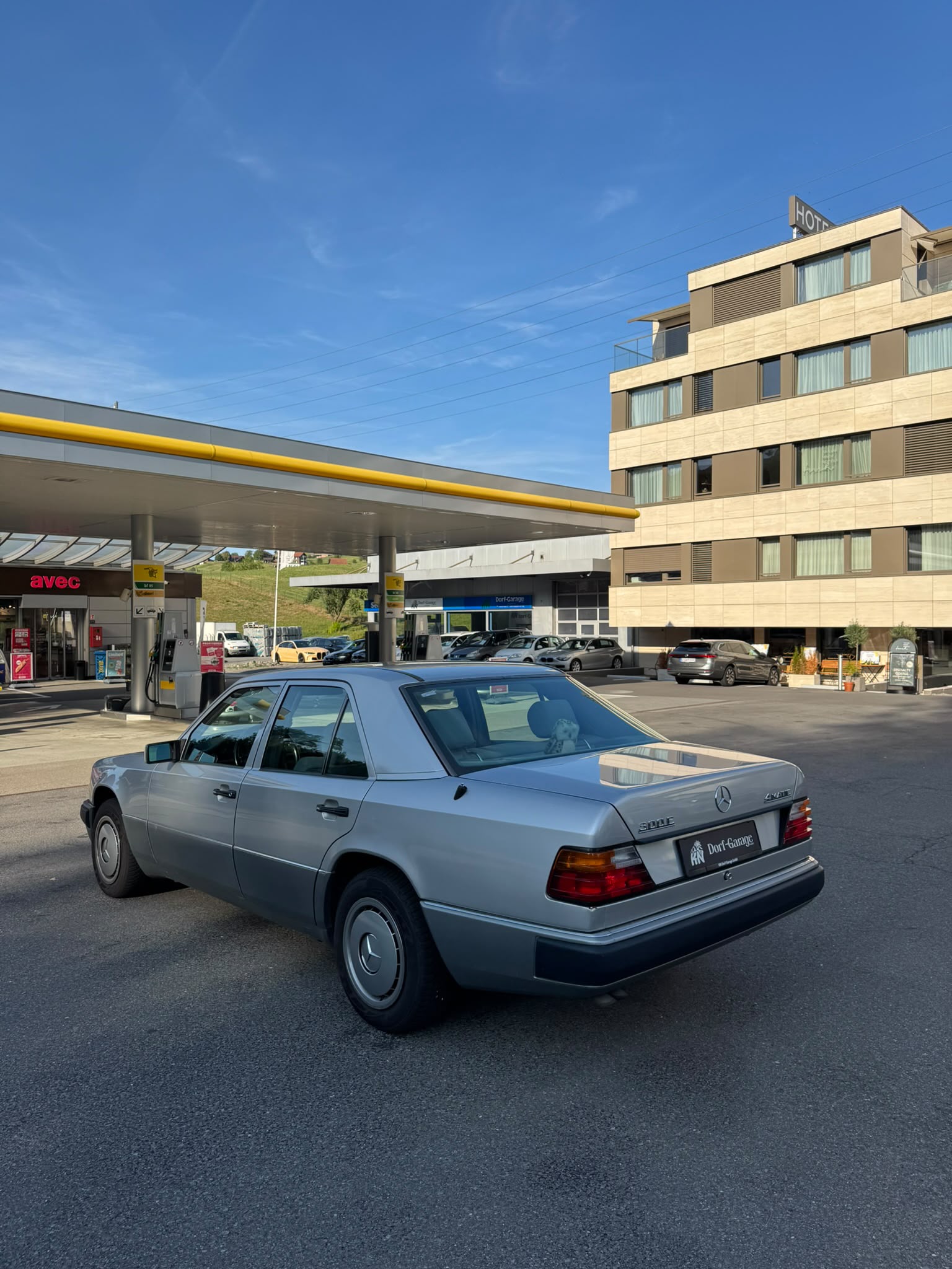 MERCEDES-BENZ 300 E 4-Matic Automatic-image-4