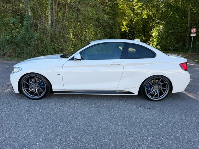 BMW M235i-image-1