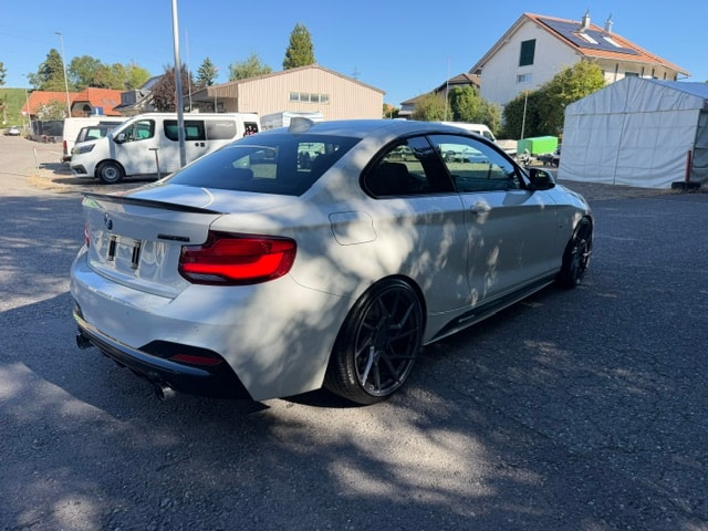 BMW M235i-image-4