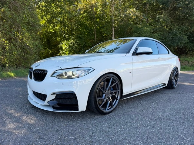 BMW M235i-image-0