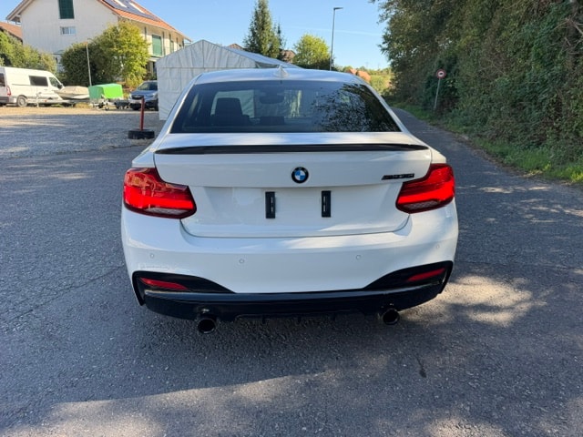 BMW M235i-image-3