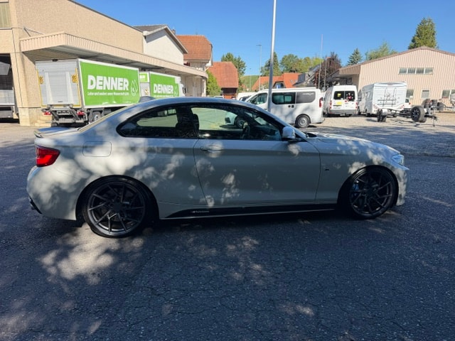 BMW M235i-image-5
