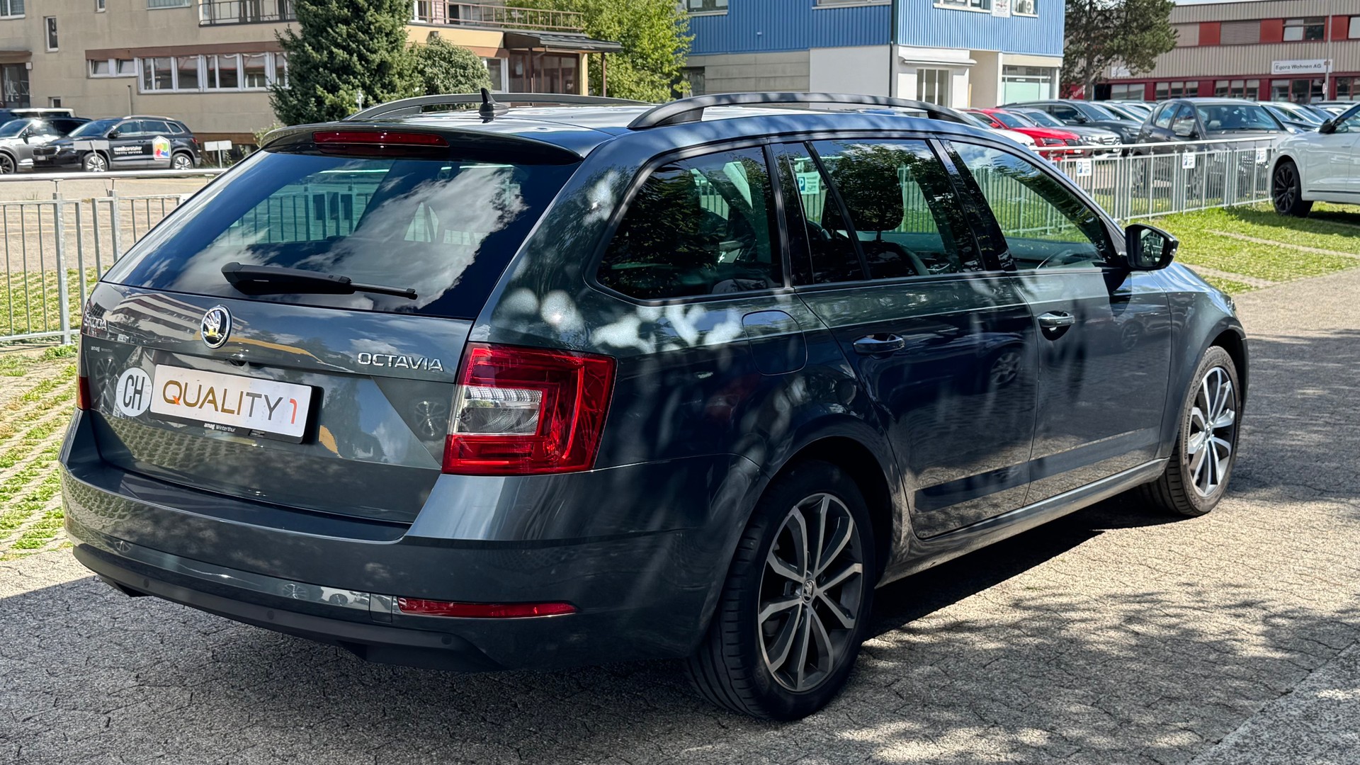 SKODA Octavia Combi 1.4 TSI Style DSG-image-3