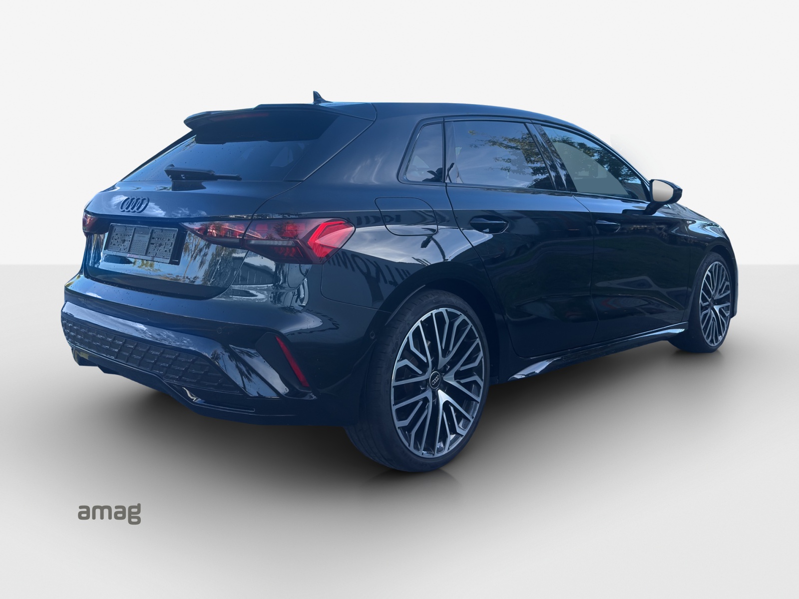 AUDI A3 Sportback 35 TFSI S line Attraction S-tronic-image-4