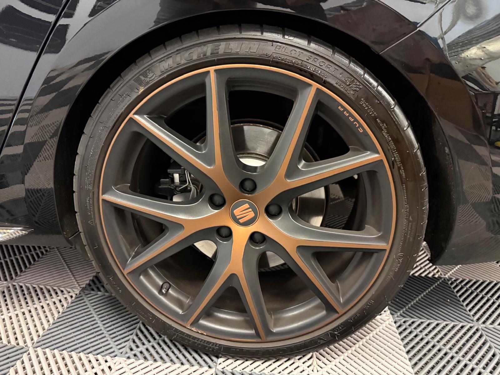 SEAT Leon ST 2.0 TSI Cupra R 300 4 Drive DSG-image-28