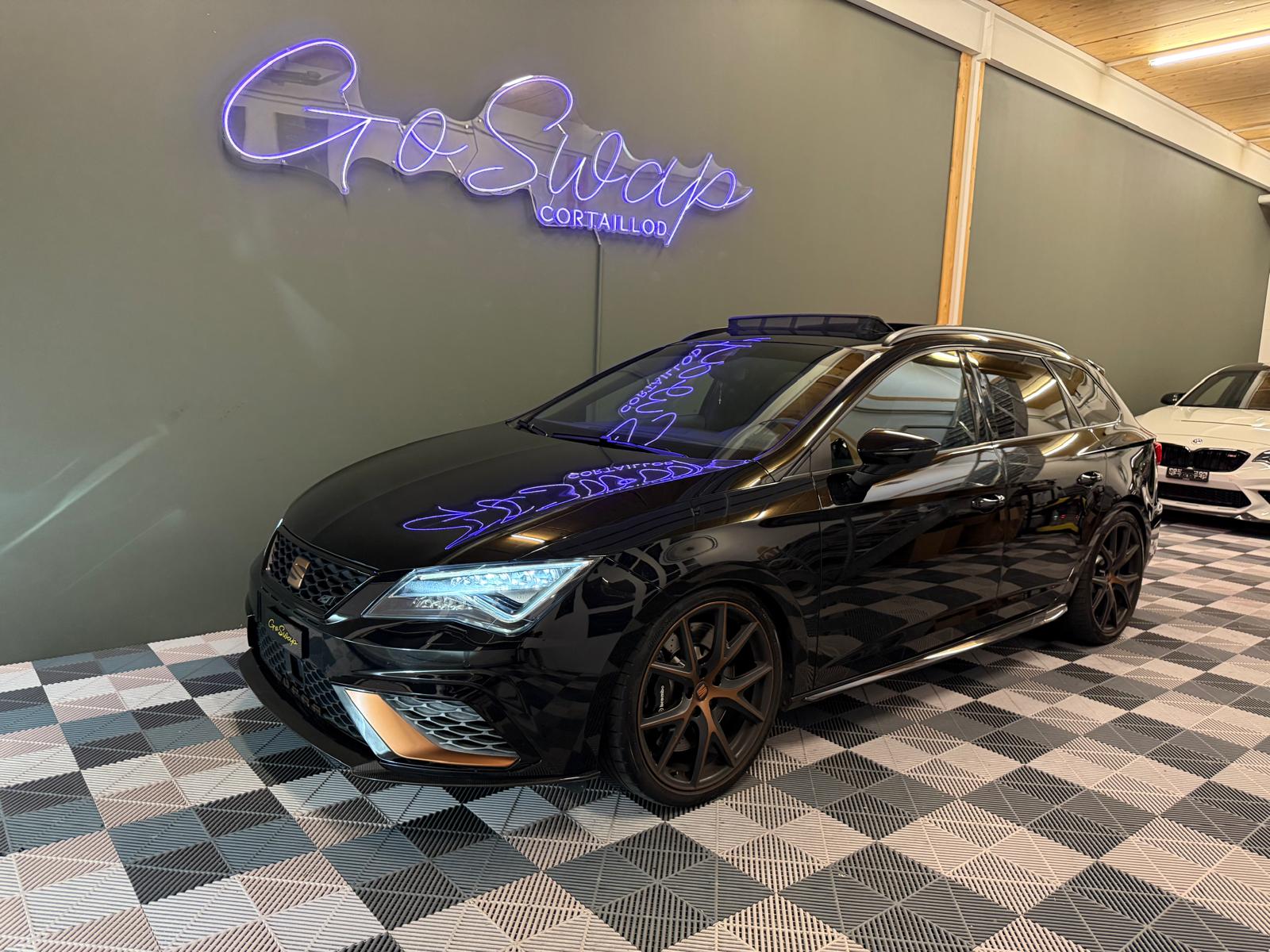 SEAT Leon ST 2.0 TSI Cupra R 300 4 Drive DSG-image-0