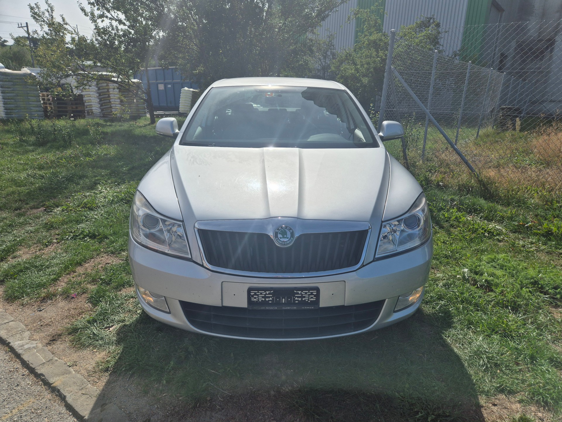 SKODA Octavia Combi 2.0 TDI Adventure 4x4-image-2
