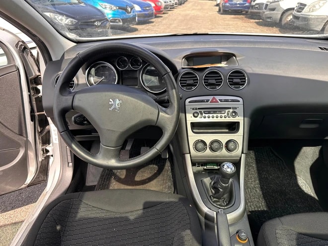 PEUGEOT 308 SW 1.6 16V VTI Sport-image-7