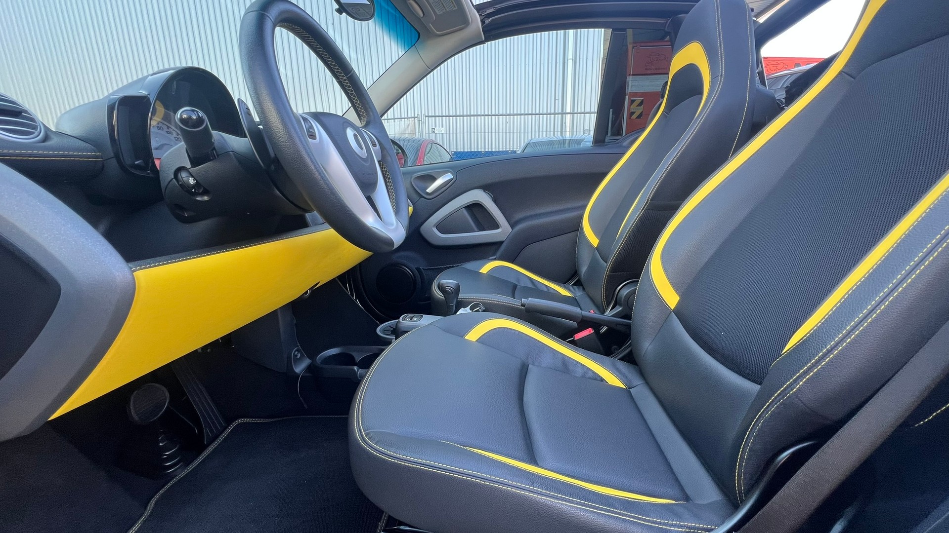SMART FORTWO CITYFLAME SOFTOUCH l 84 PS-image-24