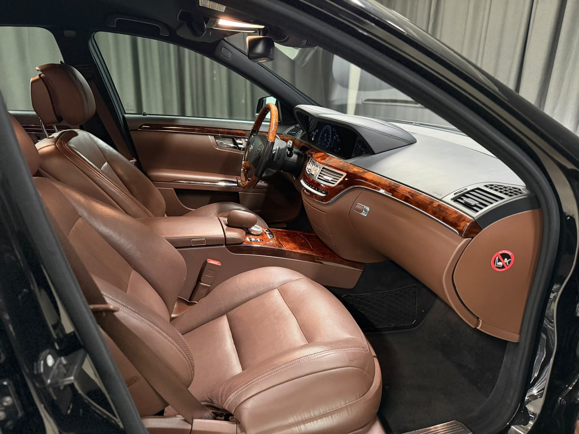 MERCEDES-BENZ S 400 Hybrid 7G-Tronic-image-13