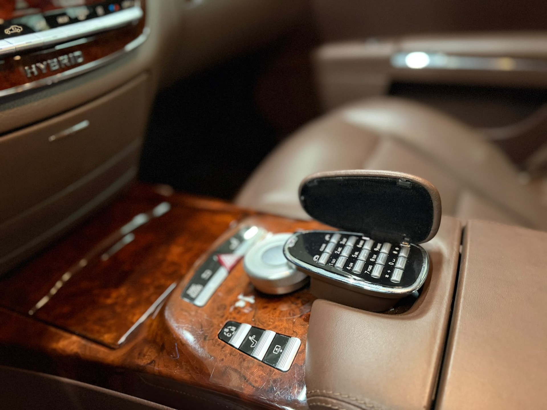 MERCEDES-BENZ S 400 Hybrid 7G-Tronic-image-12