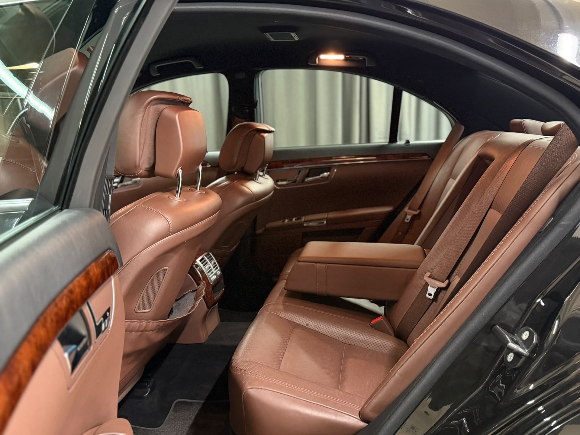 MERCEDES-BENZ S 400 Hybrid 7G-Tronic-image-8